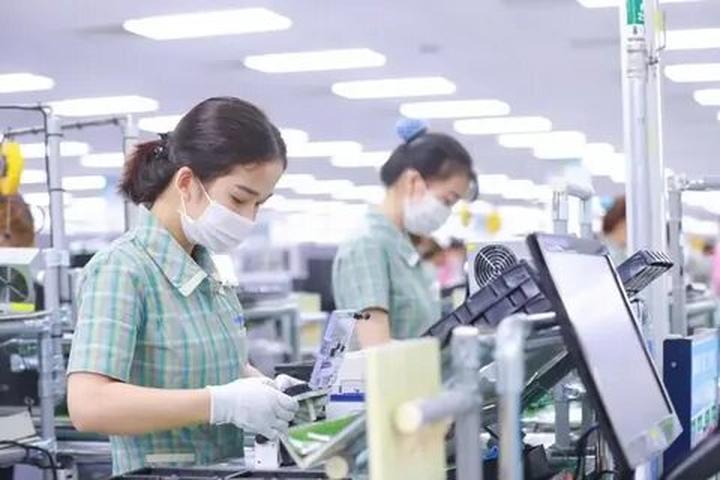 Tiêu đề: [Hotspot Matrix]: Sự Nghiệp Chướng - Pháo's Honest Take on Love and Life