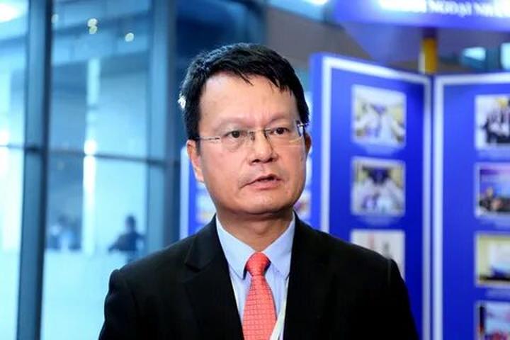Bé gái 14 tuổi đau bụng, nôn - Cảm hứng video marketing từ Hotspot Matrix